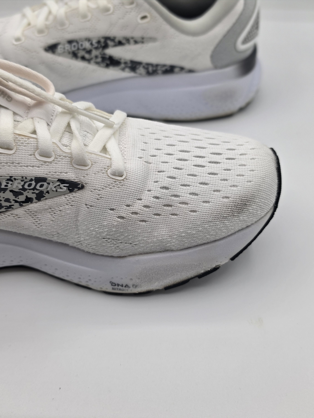 Brooks Ghost 16 Running Shoes, White/ Oyster/ Lava, Women's 9 B - Picture 3 of 10